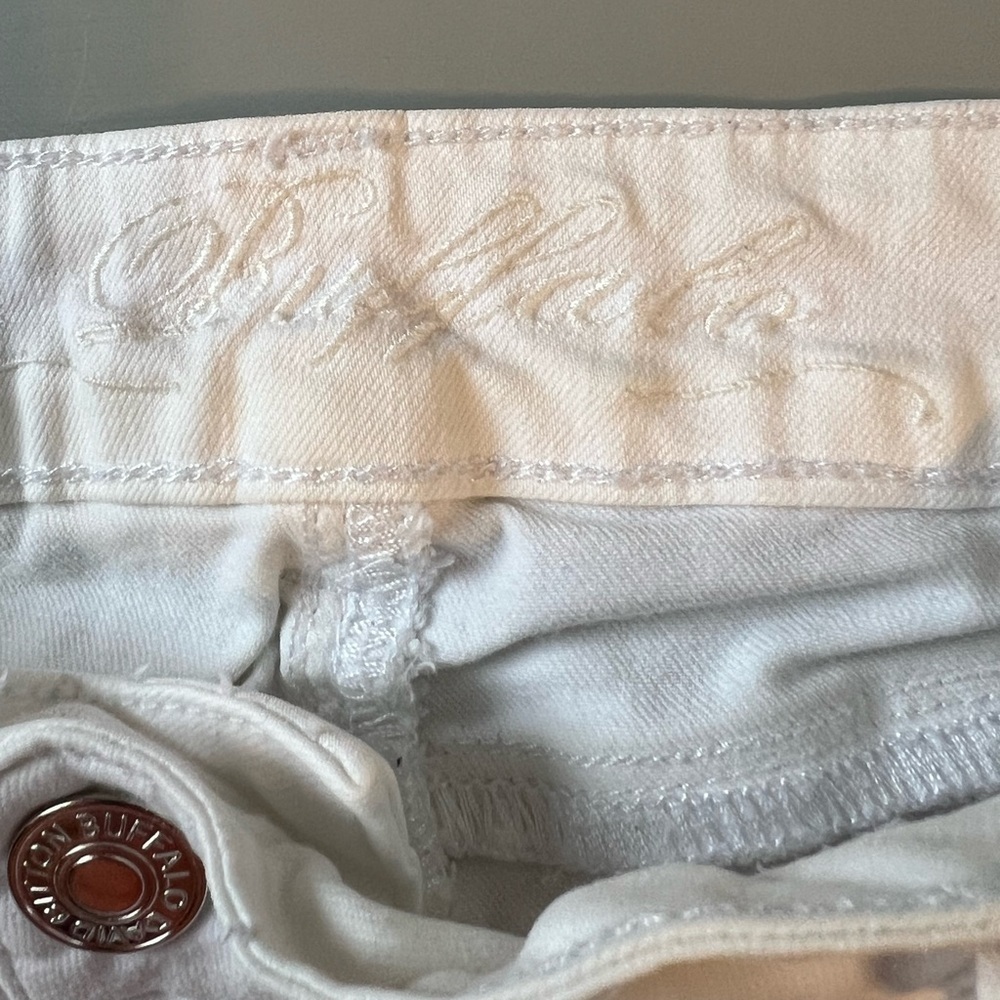 Buffalo David Bitton Women's White Casual Shorts 10 - Picture 3 of 4